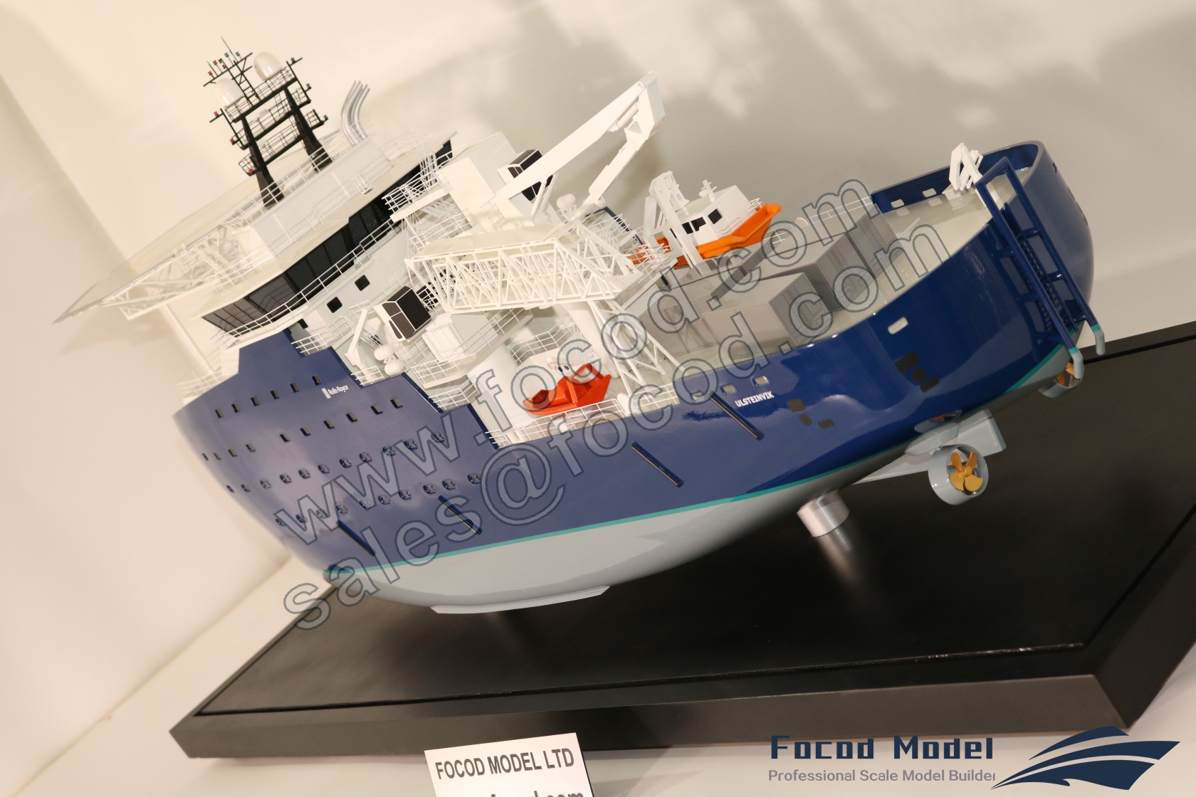 customized model of 82m windfarm support boat